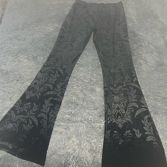 Shein velvety khathulu flared bottom pants - Picture 3 of 5